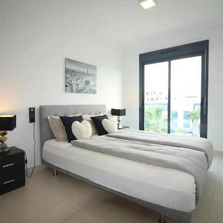 דירה Penthouse 4 Bedrooms Punta Prima Oasis *